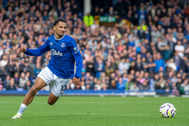 引人注目的 引人注目的